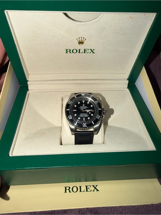 Other - Men's stainless Watch Black Dial Silver Case